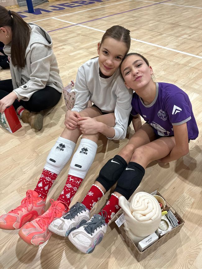 aaaTajni Deda Mraz pionirke 12